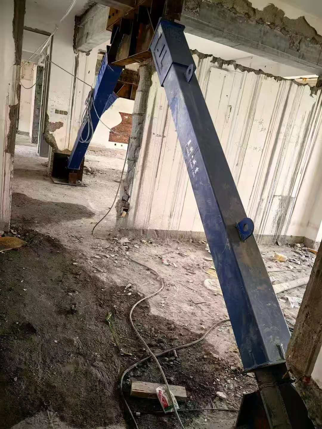 礼泉柱子粘钢加固施工工艺